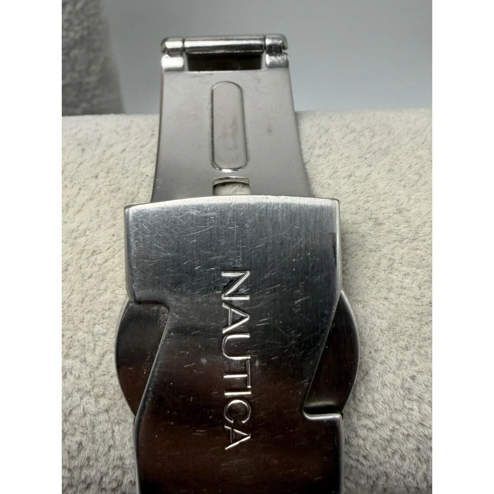 Nautica Steel Wind 2000 13001G New Battery Mens Diver Watch 39MM 6.5